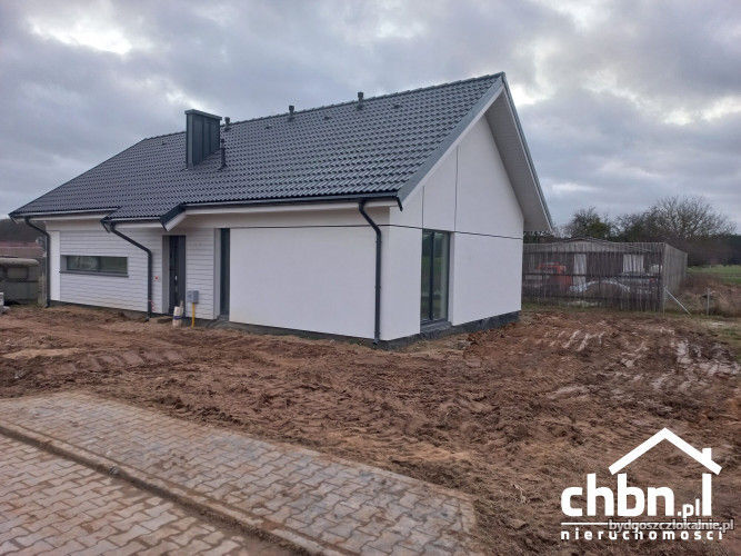 nowy-dom-blisko-jeziora-61034-domy-na-sprzedaz.jpg
